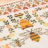 Digital embroidery chart “Golden Bees”