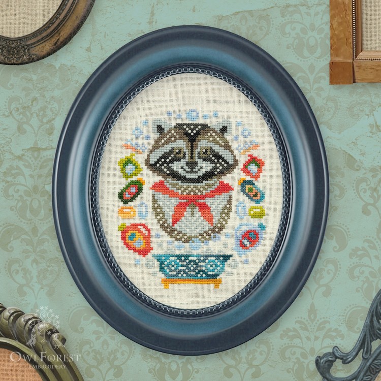 Printed embroidery chart “The Racoon Portrait”